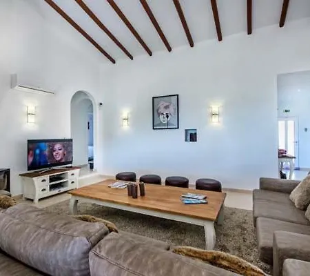 Sleeps 18 Pool Willa Almancil